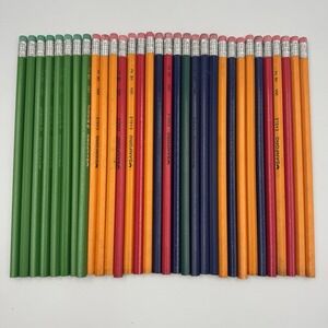 Lot of 32 No. 2 Eagle Pencils Sanford Earthwrite Unsharpened Pencils USA HB